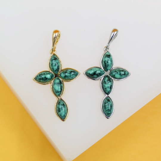 Crucifix de Jésus, croix chrétienne, pendentif en pierre de jadéite