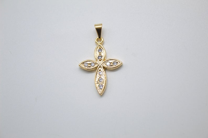 Pendentif croix minimaliste chrétienne