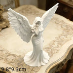 Ange en prière – figurine blanche et dorée imprimée en 3D