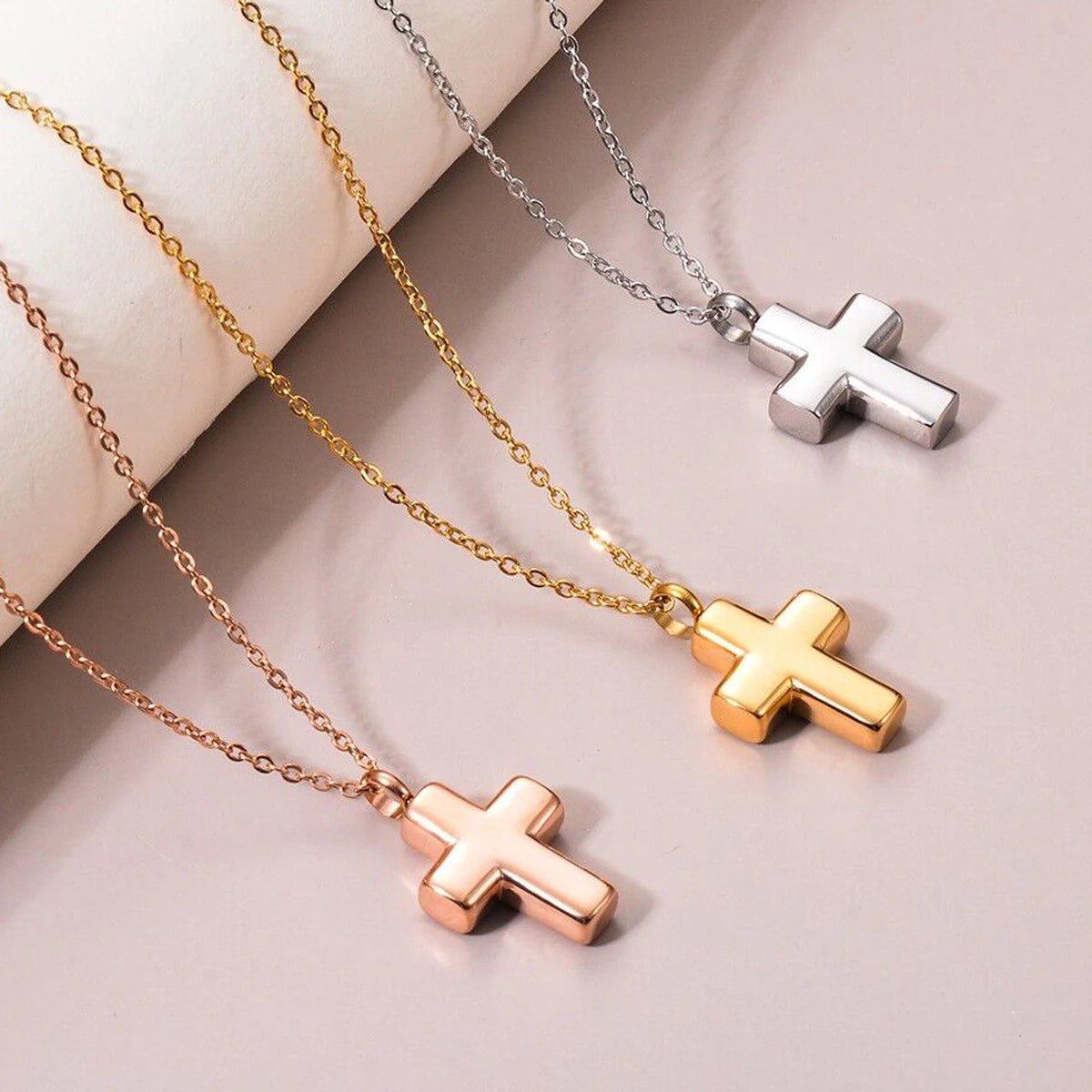 Pendentif croix souvenir – acier inoxydable