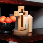 Crucifix en bois sur socle – Jésus-Christ
