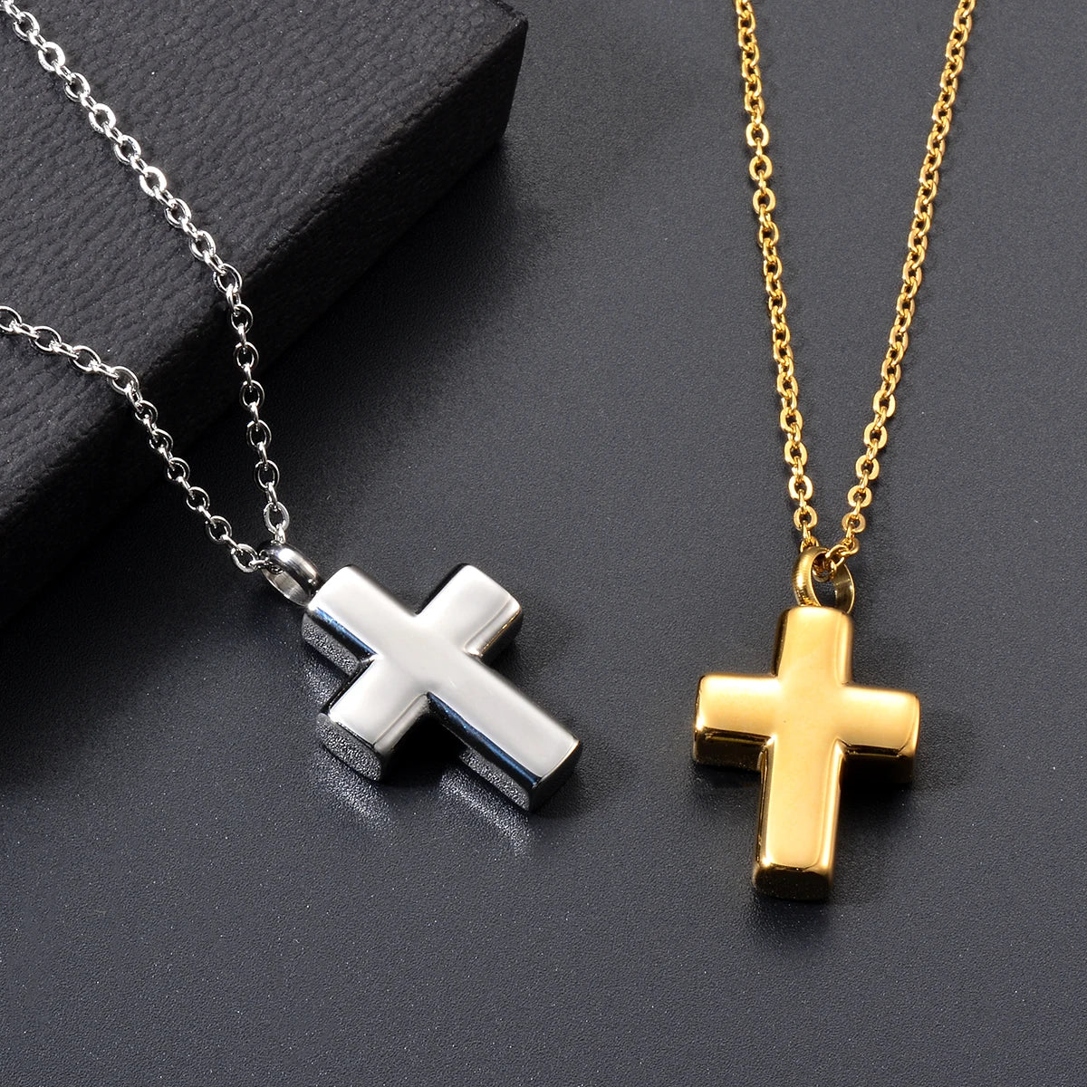 Pendentif croix souvenir – acier inoxydable