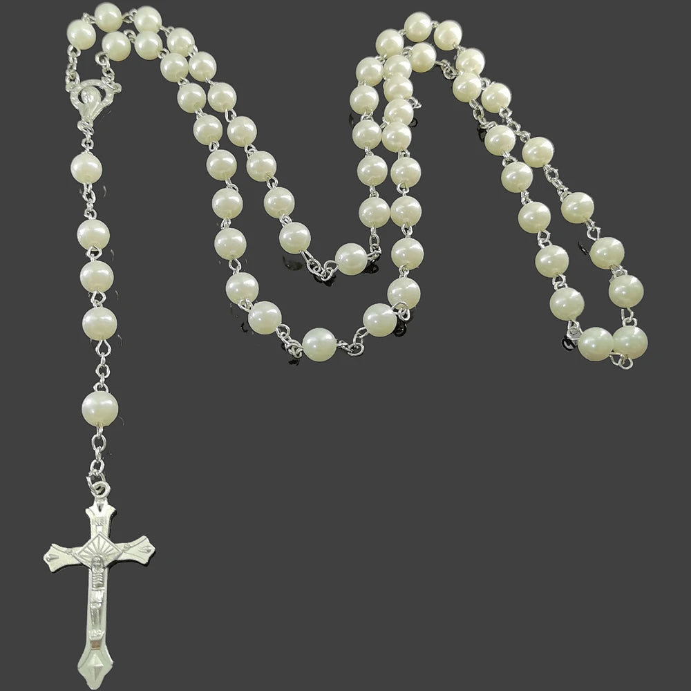 Collier chapelet style perles nacrées – croix