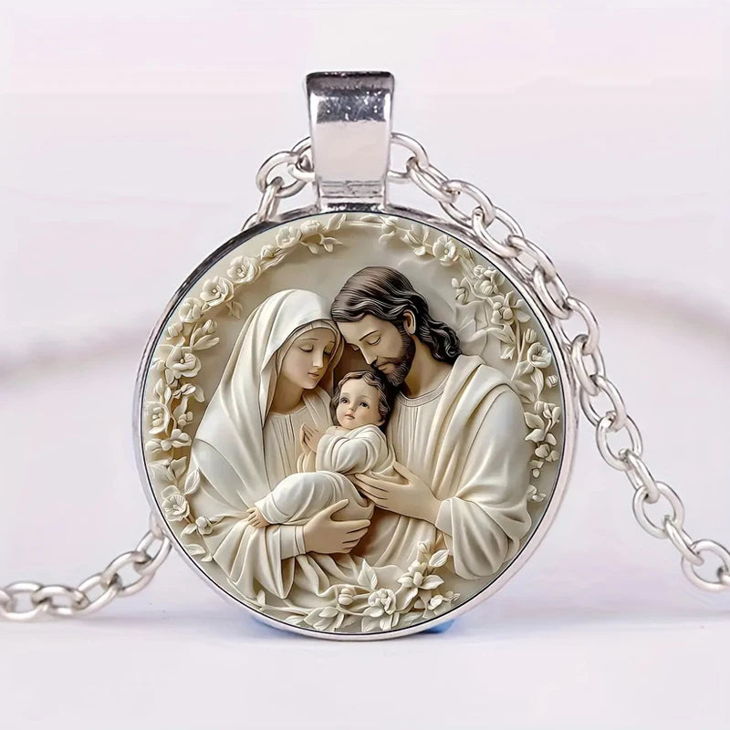 Collier Sainte Famille – pendentif illustré en verre – vue du produit