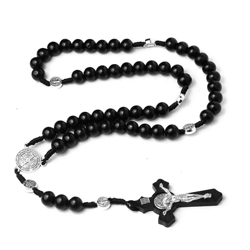 Collier chapelet en perles de bois 10 mm – croix et INRI