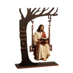 Jésus à la balançoire – décoration en bois, 2 tailles