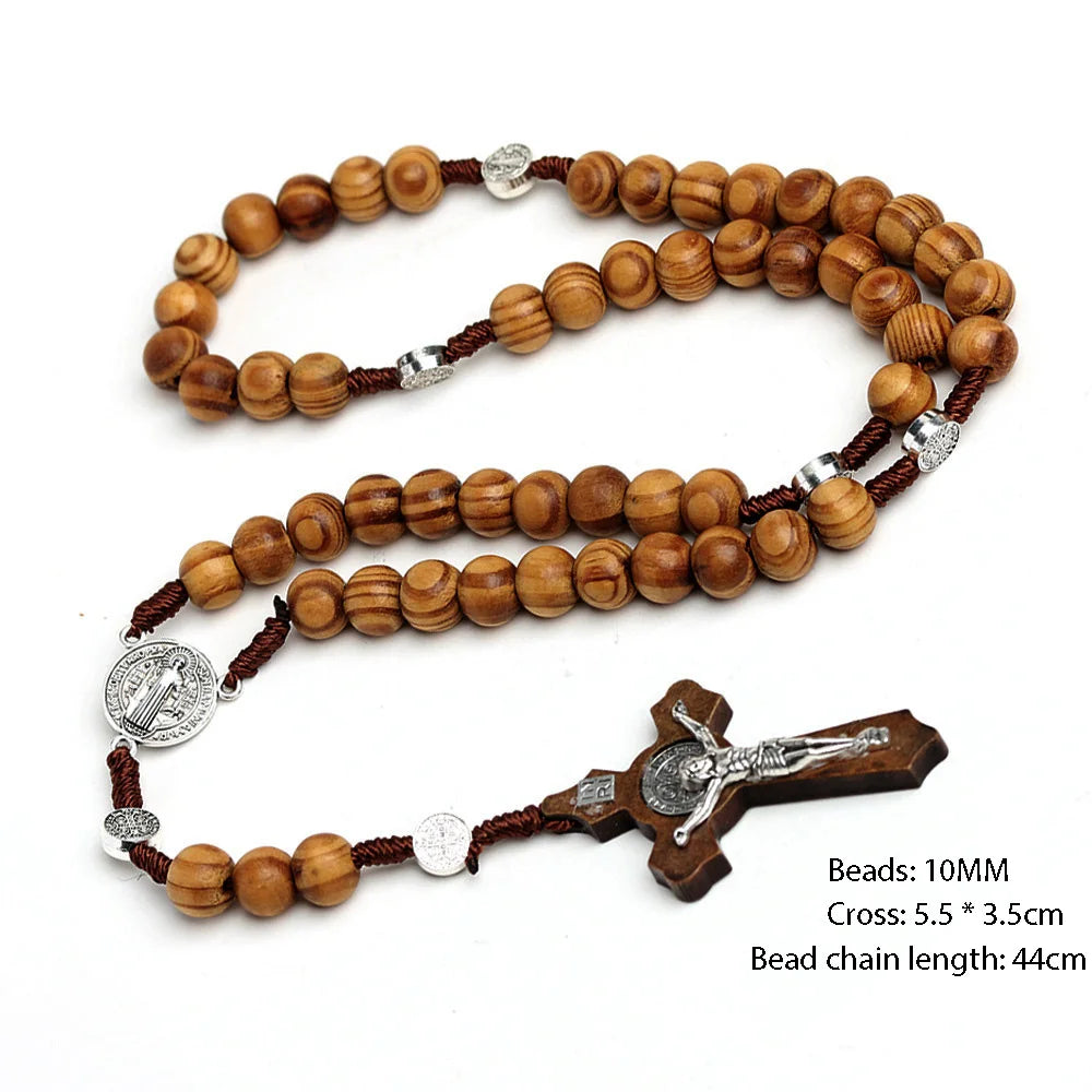 Collier chapelet en perles de bois 10 mm – croix et INRI