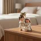 Petite crèche Sainte Famille avec palmier – résine – détail 4