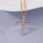 Collier croix et crucifix en zircon – plusieurs modèles