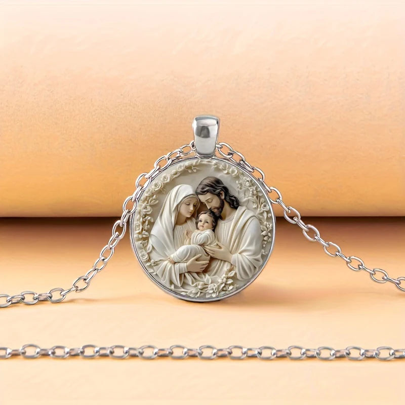 Collier Sainte Famille – pendentif illustré en verre – visuel fournisseur 5