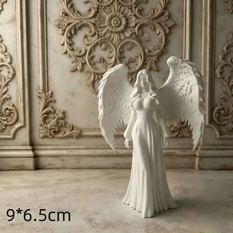Ange en prière – figurine blanche et dorée imprimée en 3D