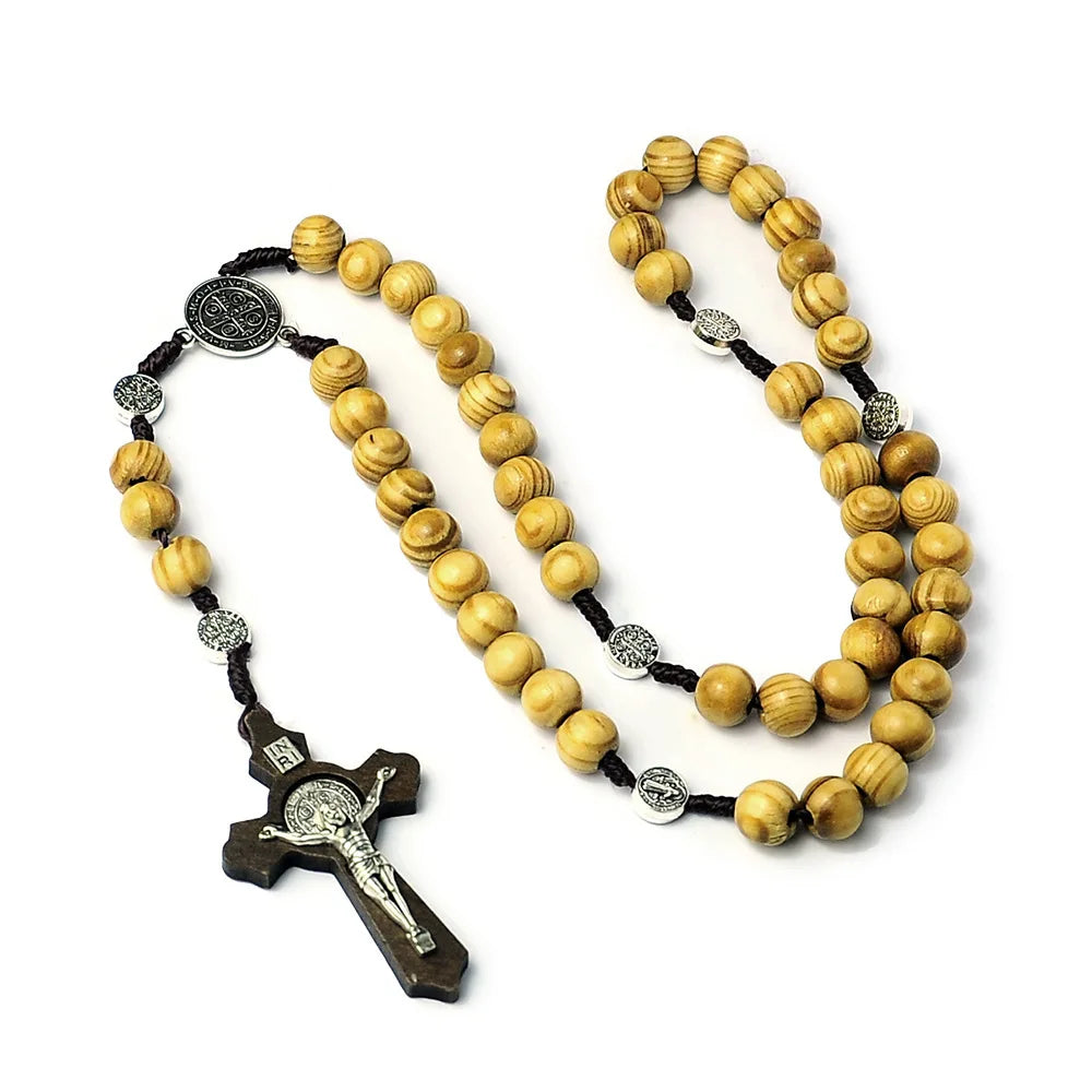 Collier chapelet en perles de bois 10 mm – croix et INRI