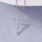 Collier croix et crucifix en zircon – plusieurs modèles