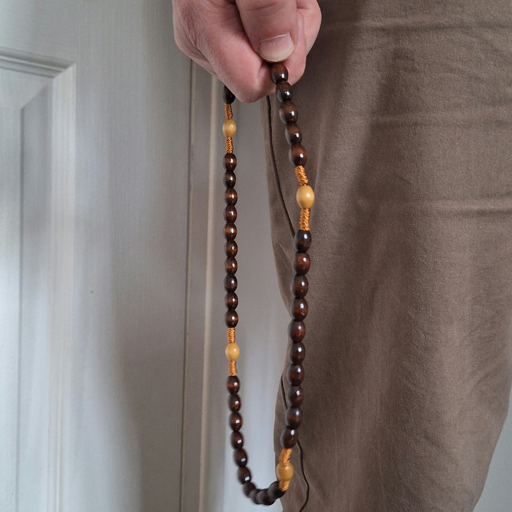 Chapelet en bois avec croix Saint Benoît – Fabrication artisanale | Stella Christi